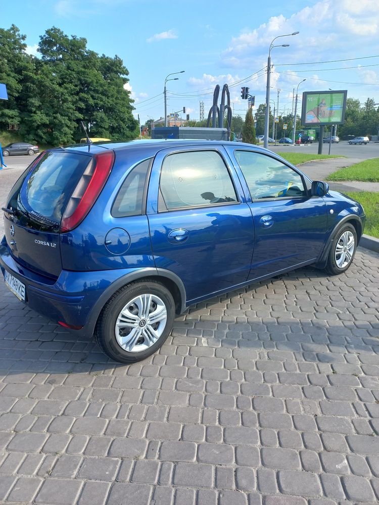 Opel corsa c 2004 рік