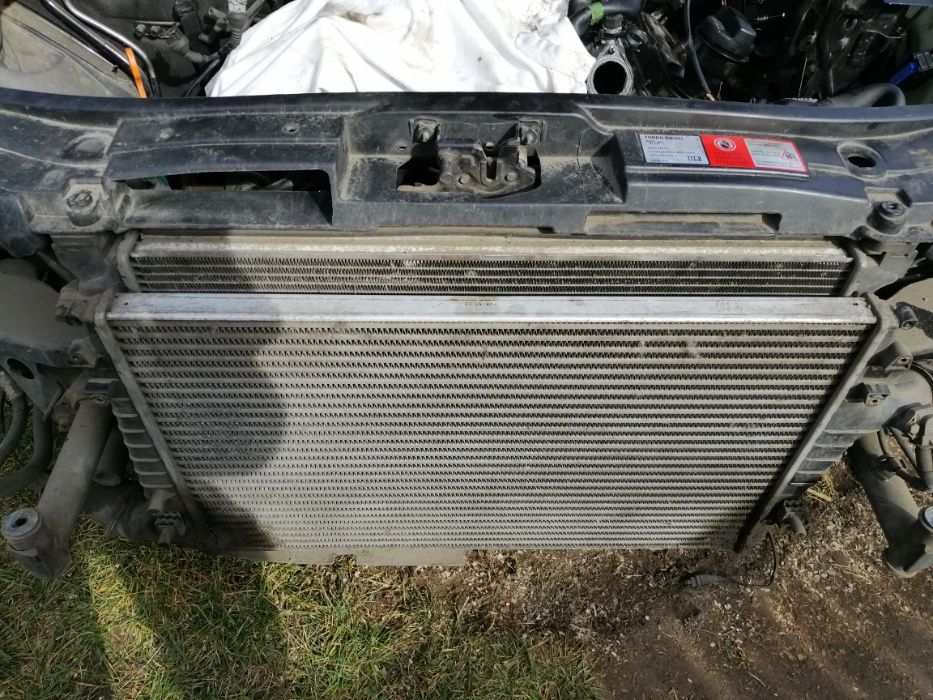 Радиатор охлаждения колектора кондиционера акпп на Audi A6C5 2.5 TDI