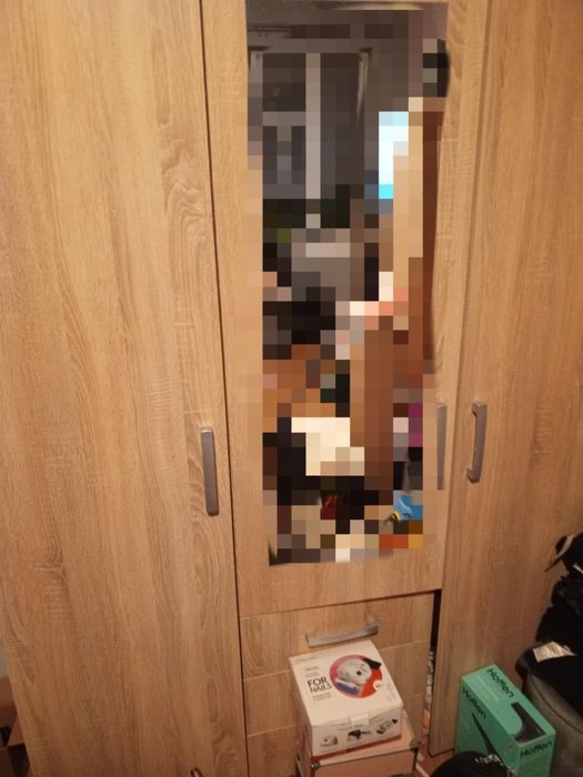 Szafa drewniana trzydrzwiowa