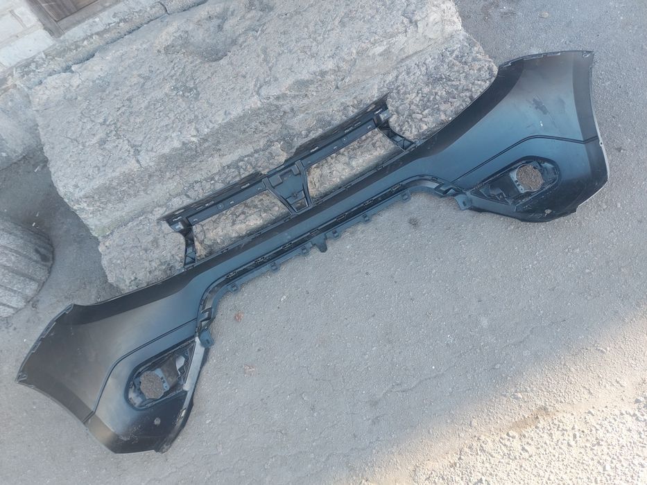 Новий передній бампер Renault Daster