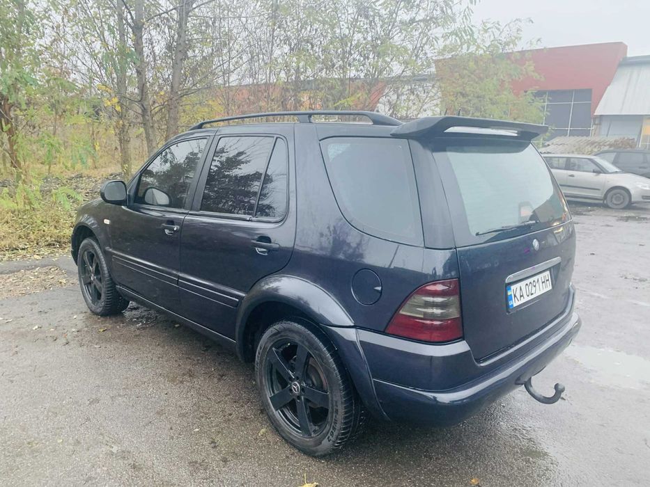 Mercedes-Benz W163 ML320