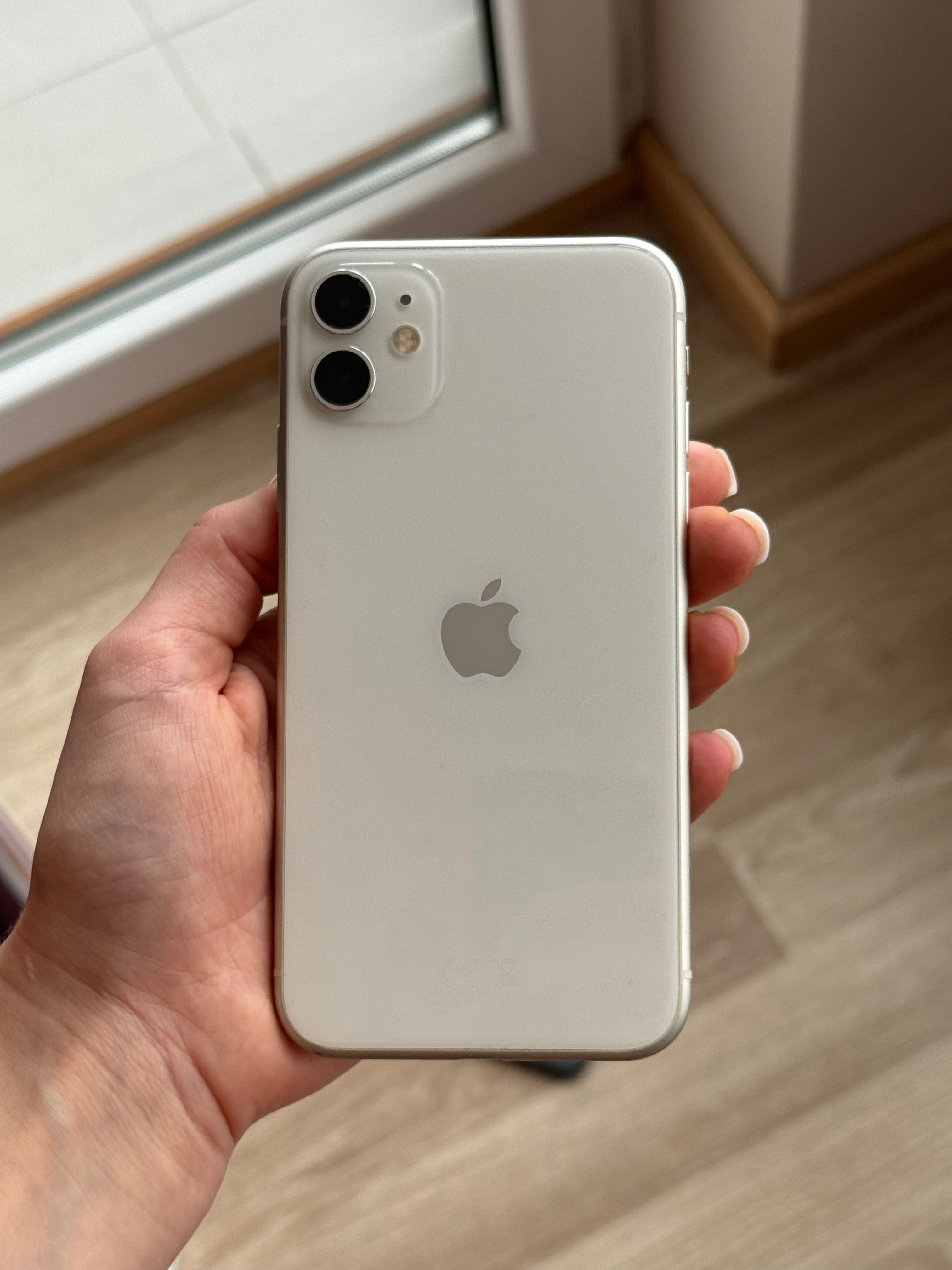 iPhone 11 64 GB biały