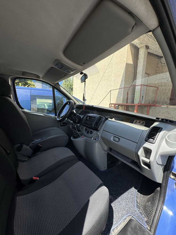 Продам Renault Trafic 2009