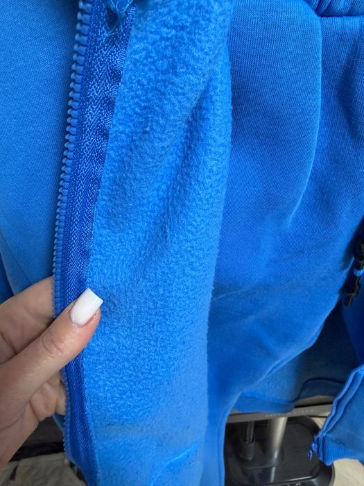 Теплий костюм блакитного кольору