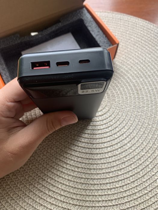 Павербанк з швидкою зарядкою 20000mAh