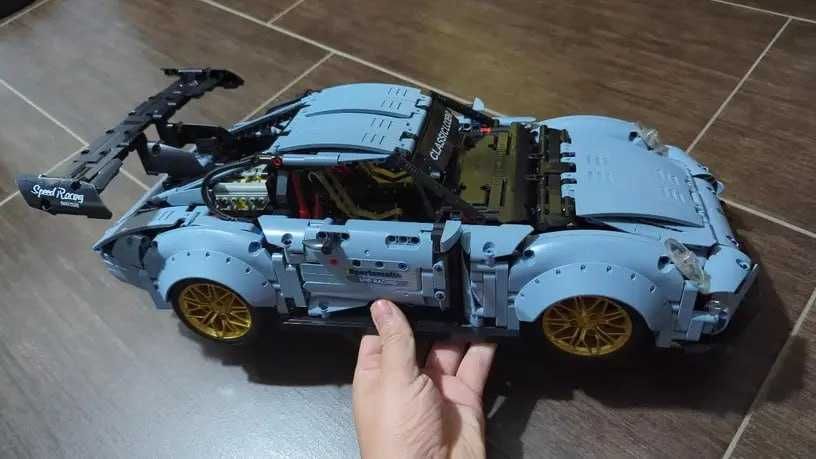 Конструктор Technic Porsche 911 GT3 Racing в коробці, 2100 деталей