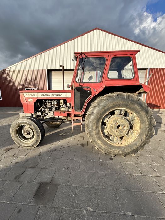 Massey Faeguson 1104