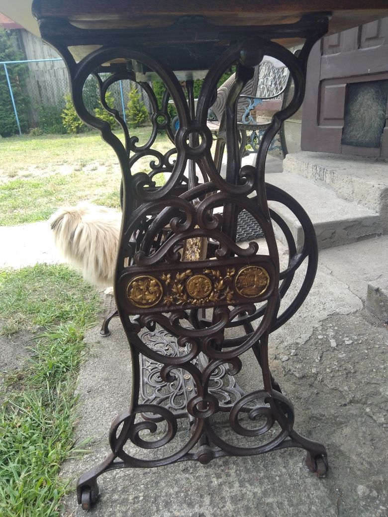 Oryginalne stare biurko