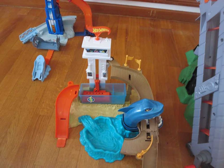 Pista Hot Wheels ( Tubarão )