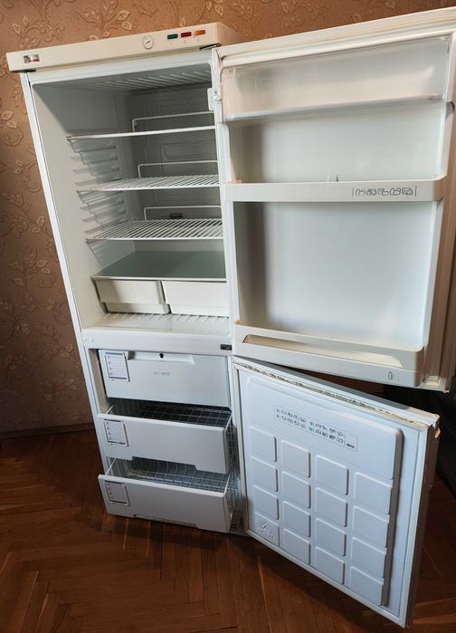 Холодильник Zanussi Lehel Look 3004