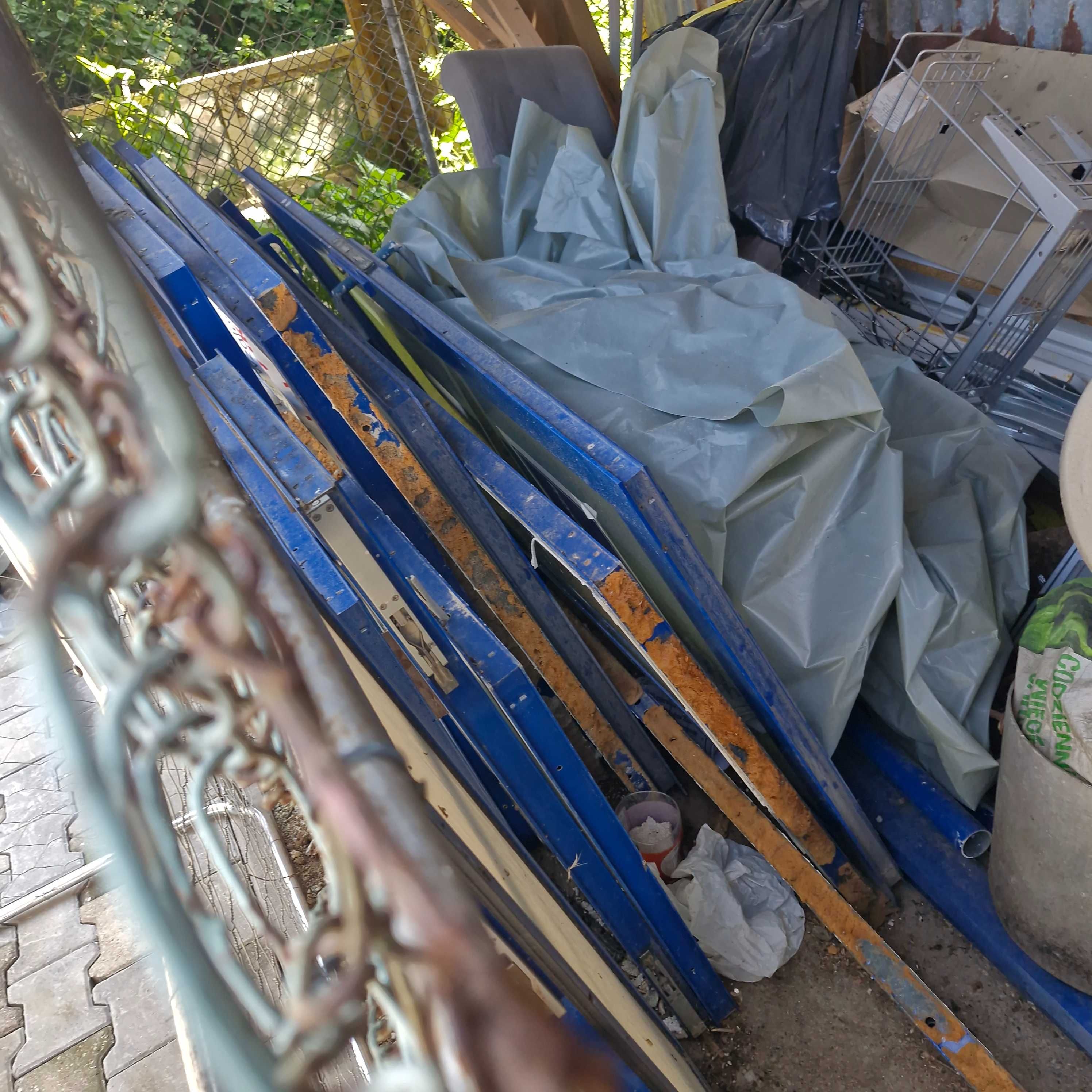 2 szt. Drzwi aluminiowe wewnętrzne przeszklone plus okno i scianka