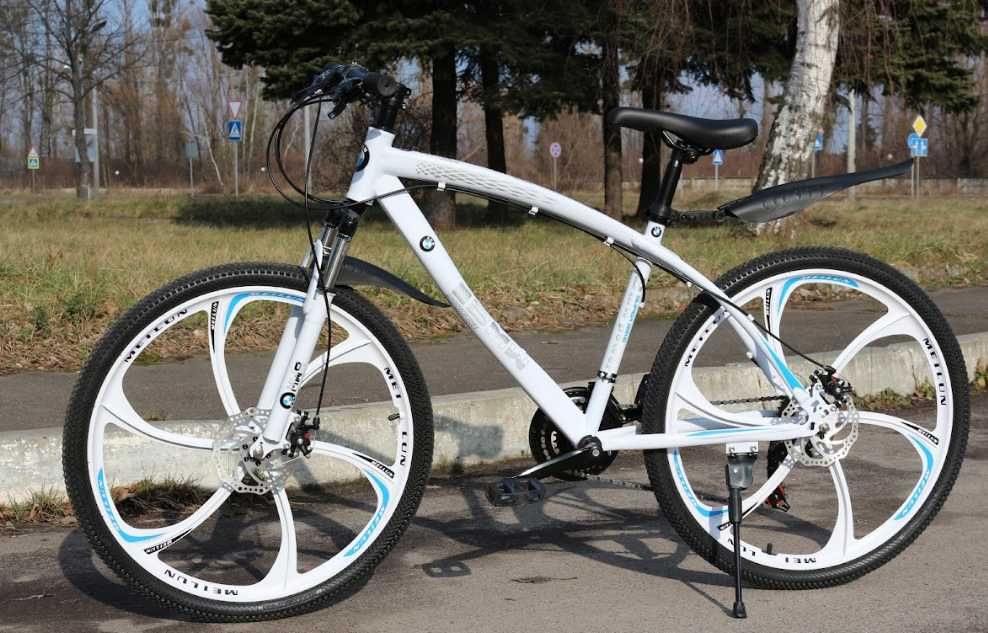 Горный велосипед на литых дисках спортивный качественный из стали