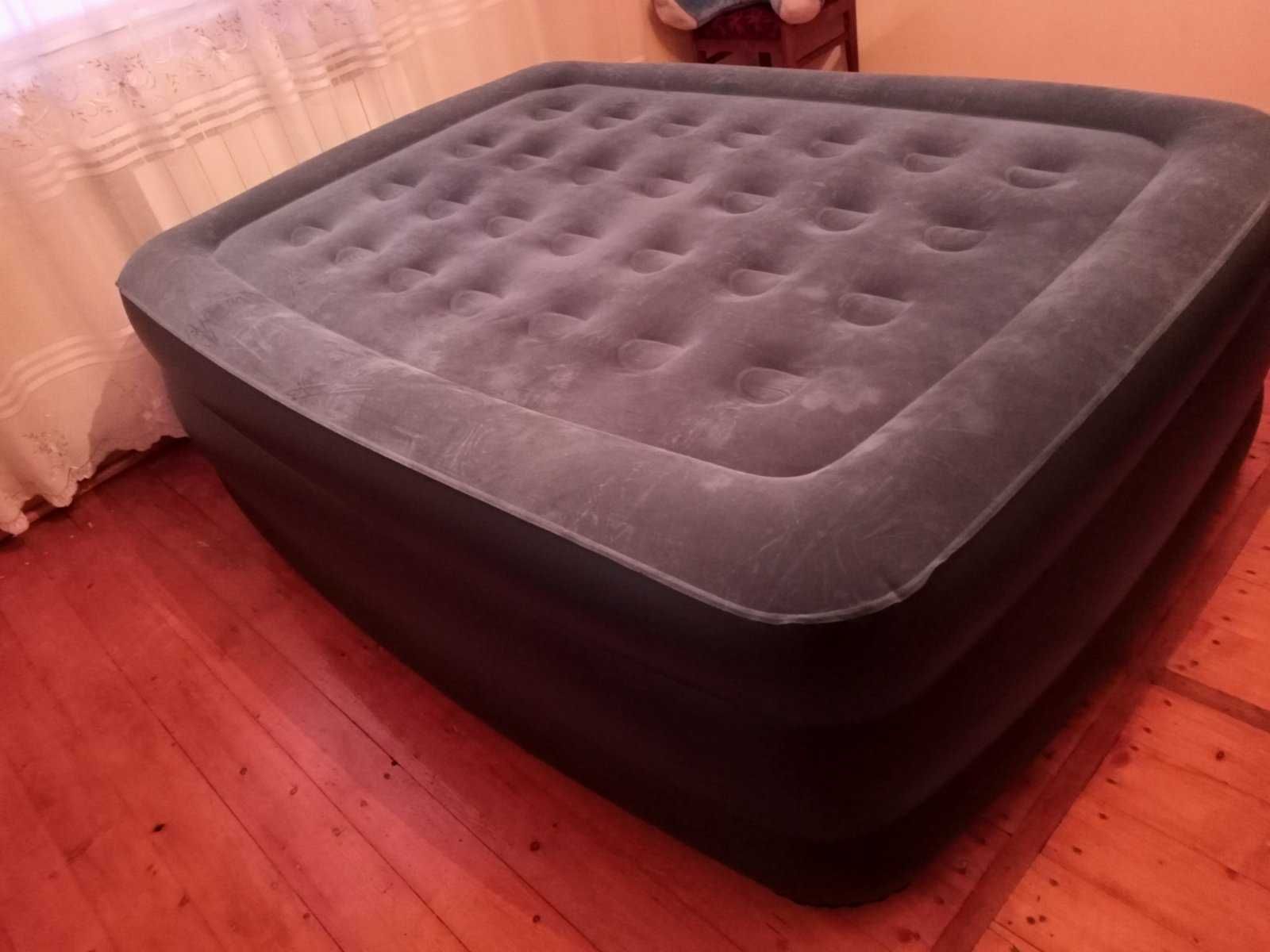 Надувний матрас ліжко двохспальний новий deluxe air bed