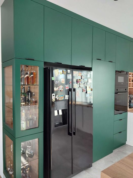 Meble kuchenne, szafy. łazienki