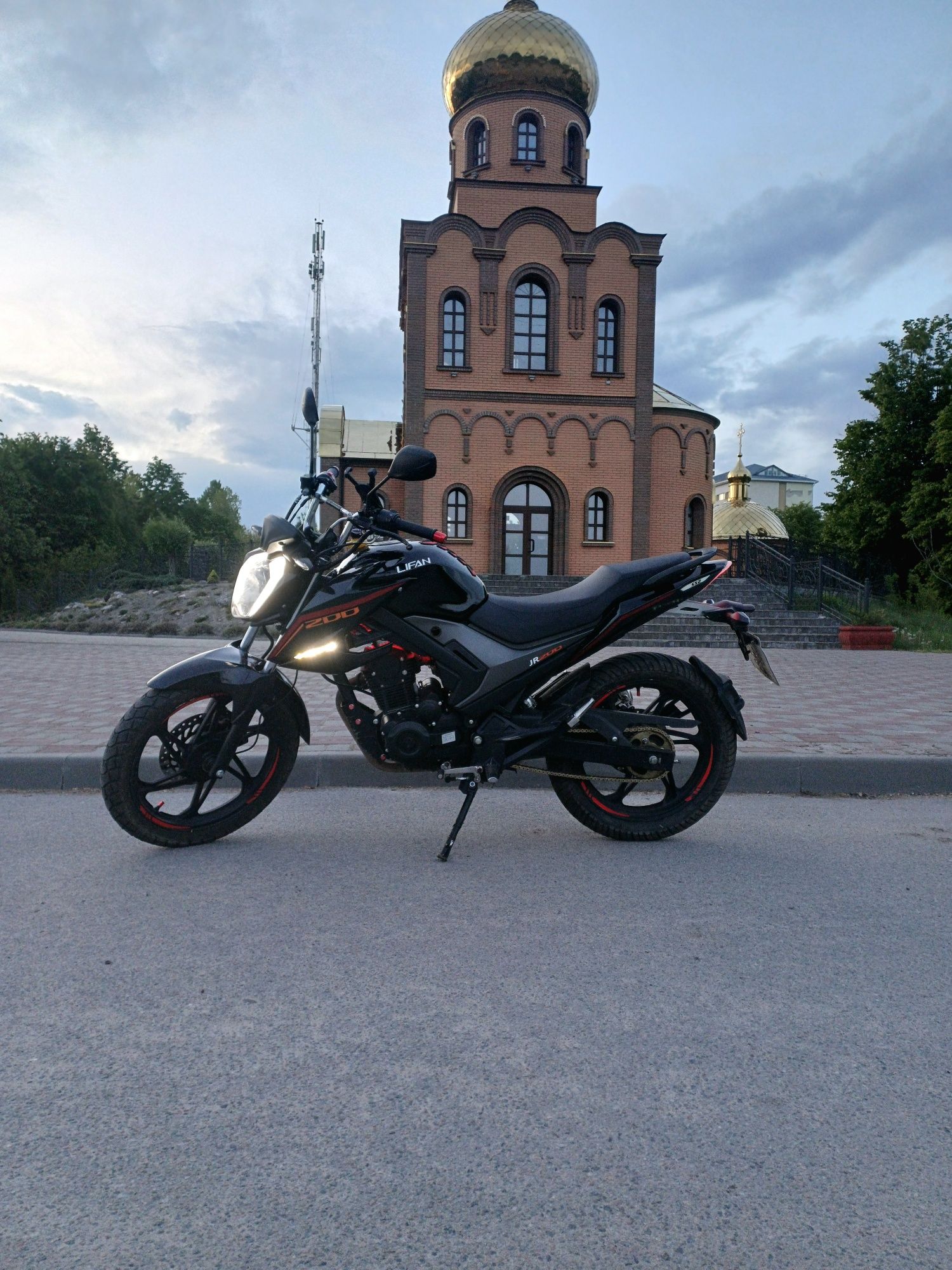 Продам Lifan jr200