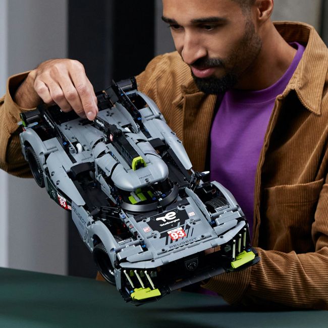 ‼️В КОРОБЦІ‼️ Конструктор Technic – Peugeot 9X8 24H Le Mans 1/1 з LEGO