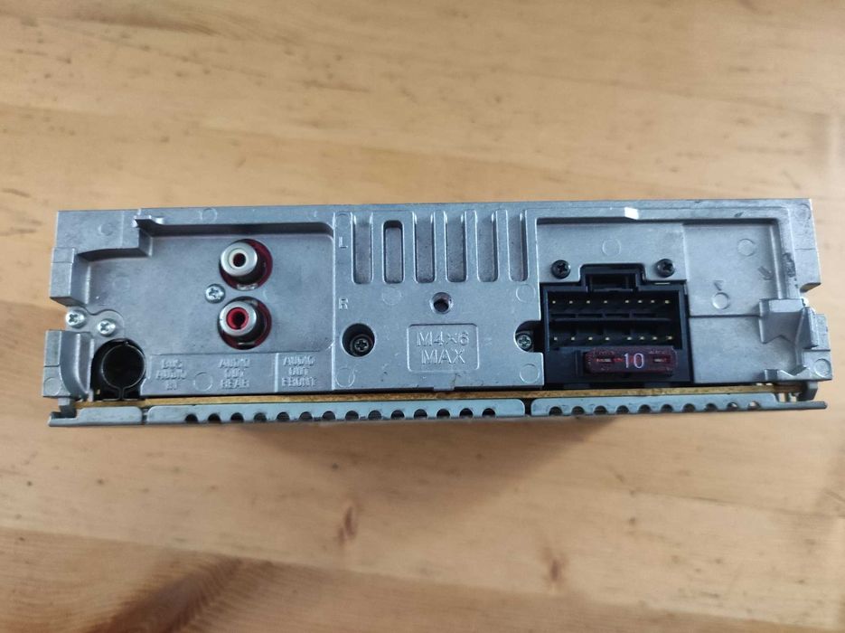 Radioodtwarzacz radio SONY CDX-GT200 4 x 50W CD/MP3/WMA/FM/AUX/RDS