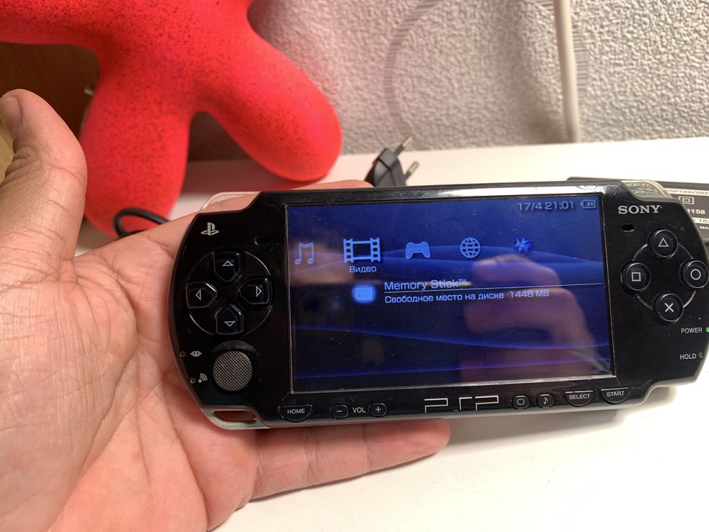 Приставка Sony PSP - 2004 / 8GB