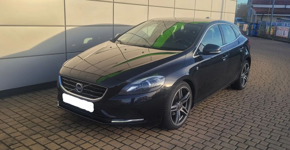 Volvo V40 2015 Xenon Led Navi Kamera Panorama PDC Skóra Sity Safety Grz. Fotele