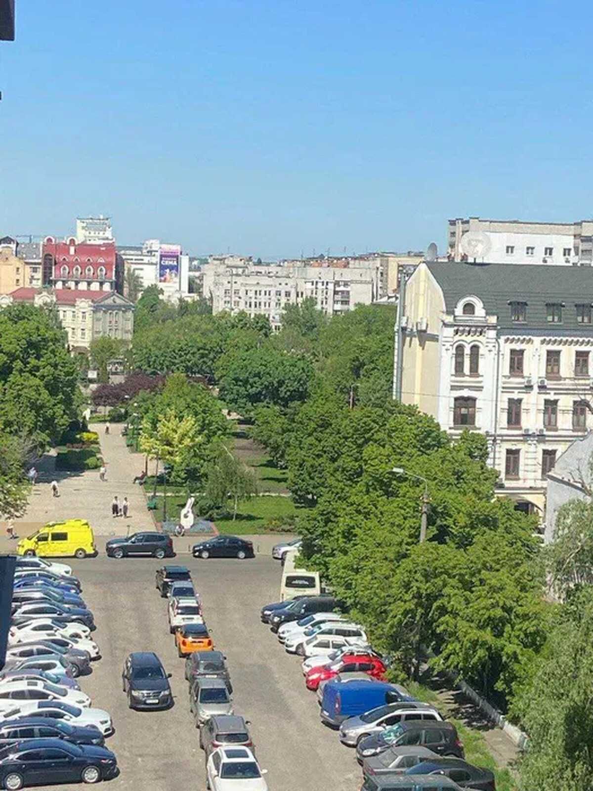 Продаж 2 кімнатної, метро Контрактова 2хв. Подол.