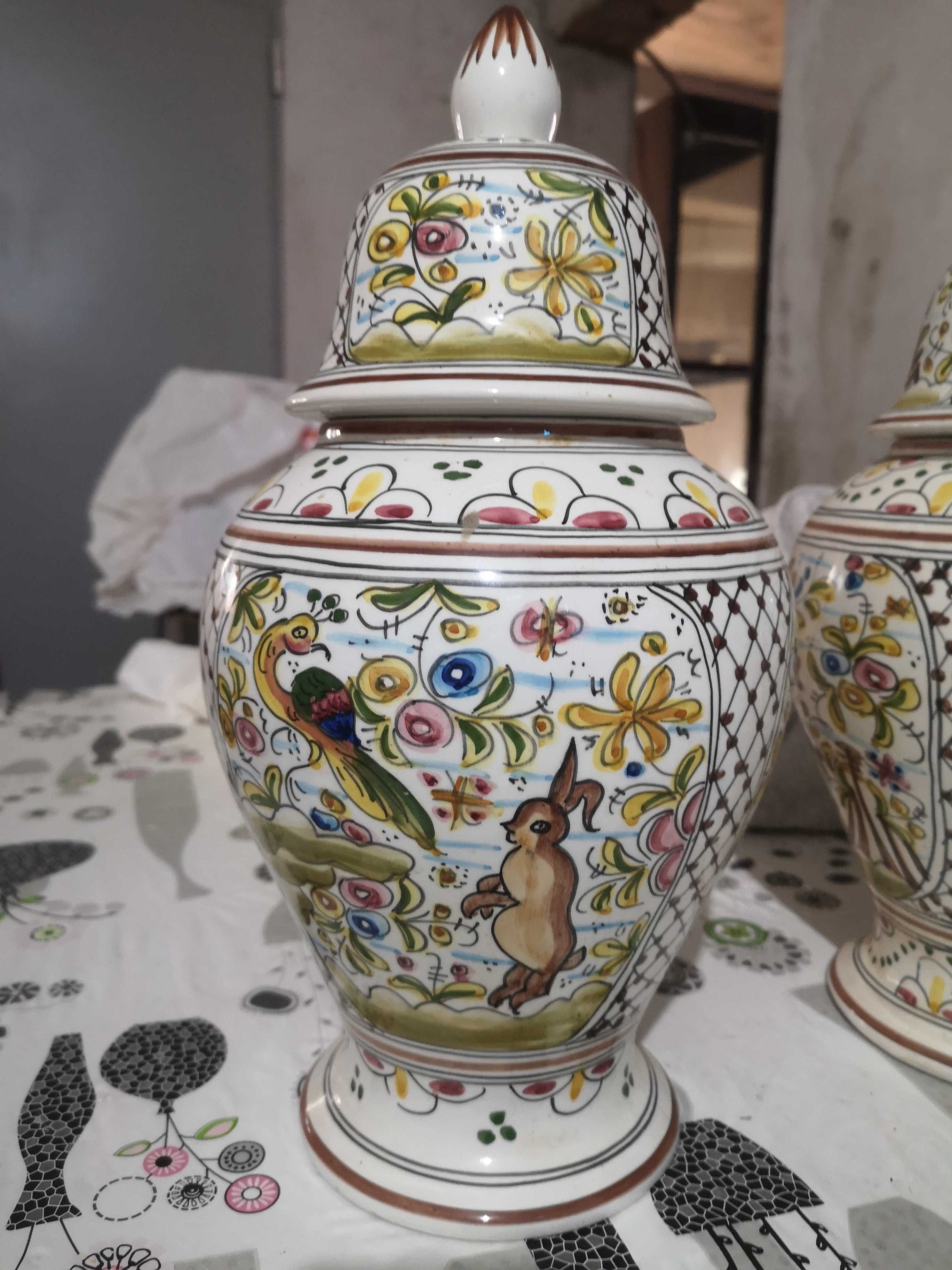 Conjunto potes séc XVII pintados a mão