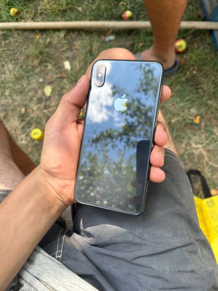 Продам iPhone XS Max 256gb