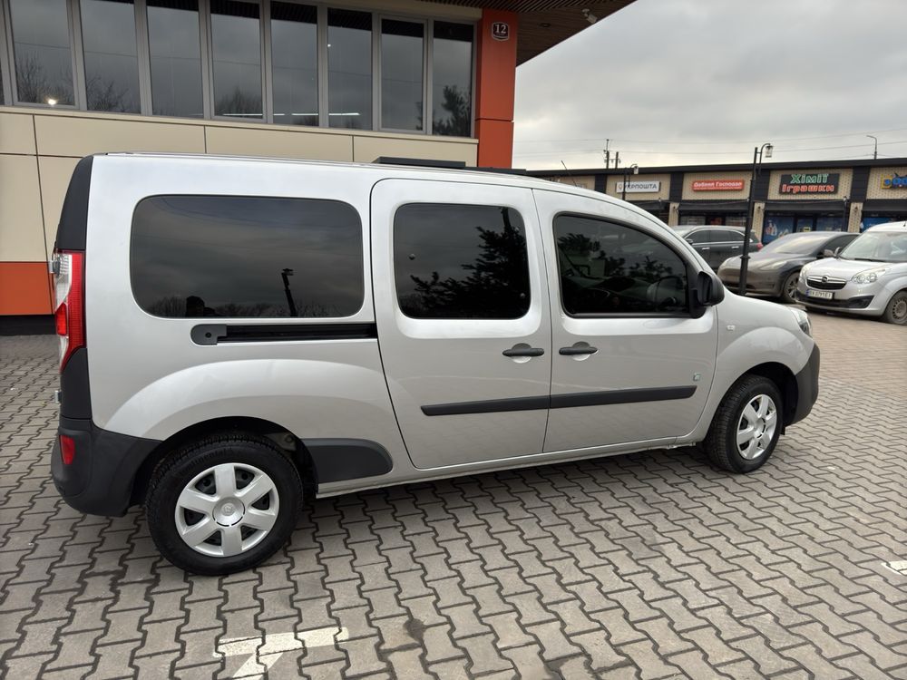 Продам RENAULT KANGOO  Z.E. 22 (60к.с.) Maxi