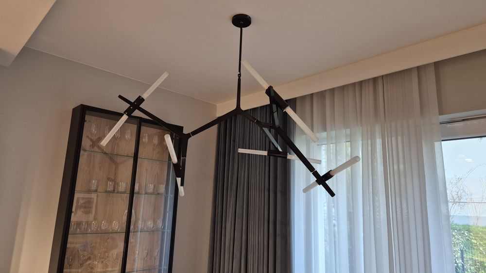 Nowoczesny żyrandol LED