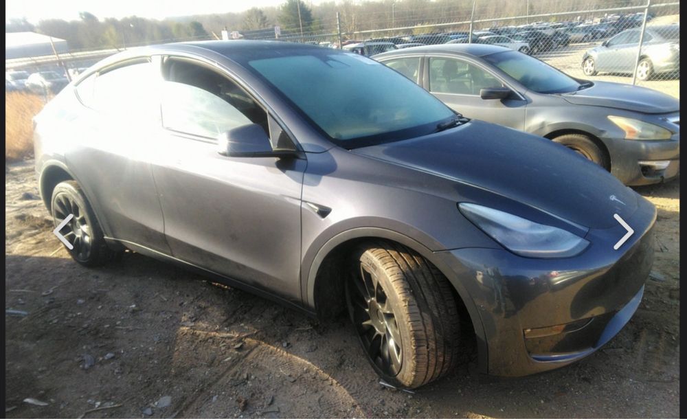 Разборка Tesla model Y 2022 бампер капот крило двері батарея фара
