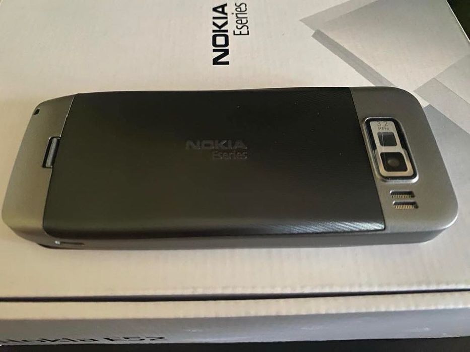 Telefon Nokia E52 pełny zestaw