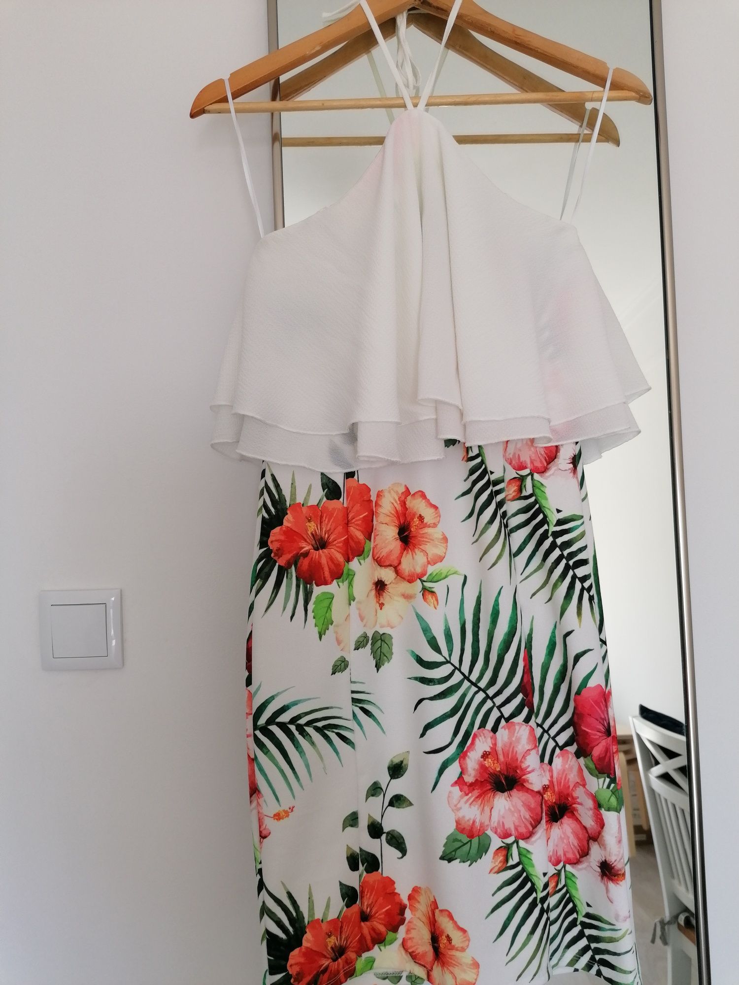 Vestido floral. Tamanho S