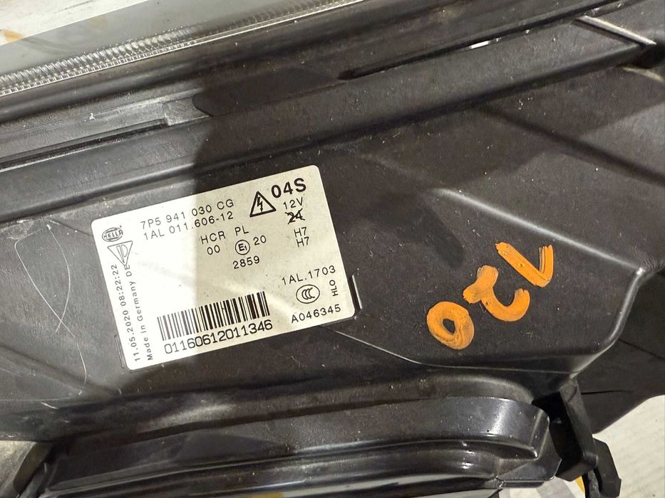 Óptica farol xenon direito porsche Cayenne