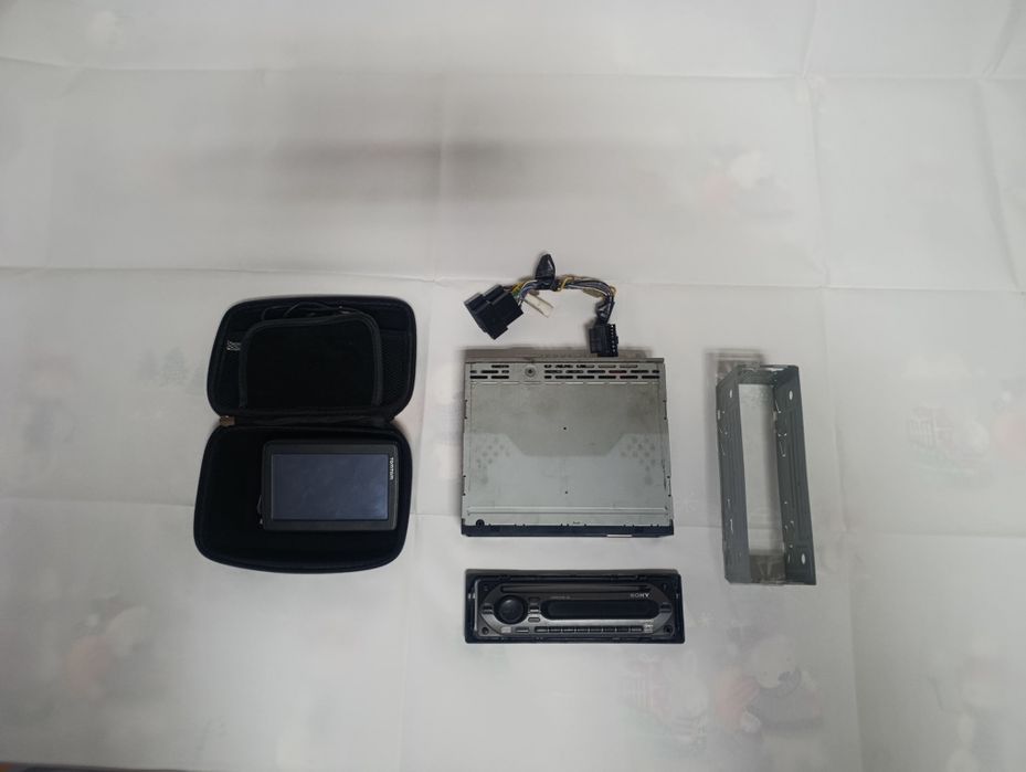 Auto Rádio Sony + GPS TomTom