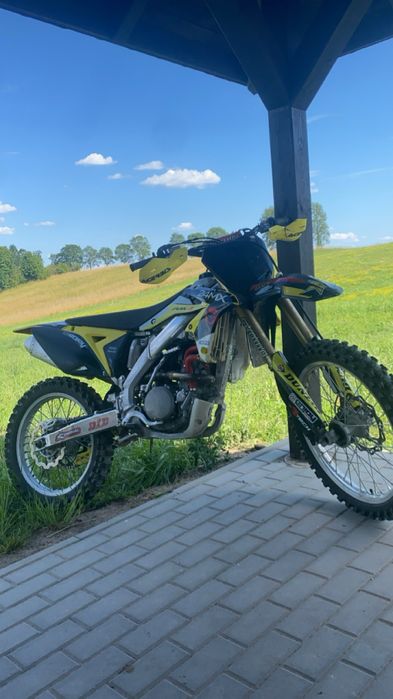 Suzuki rmz 250.