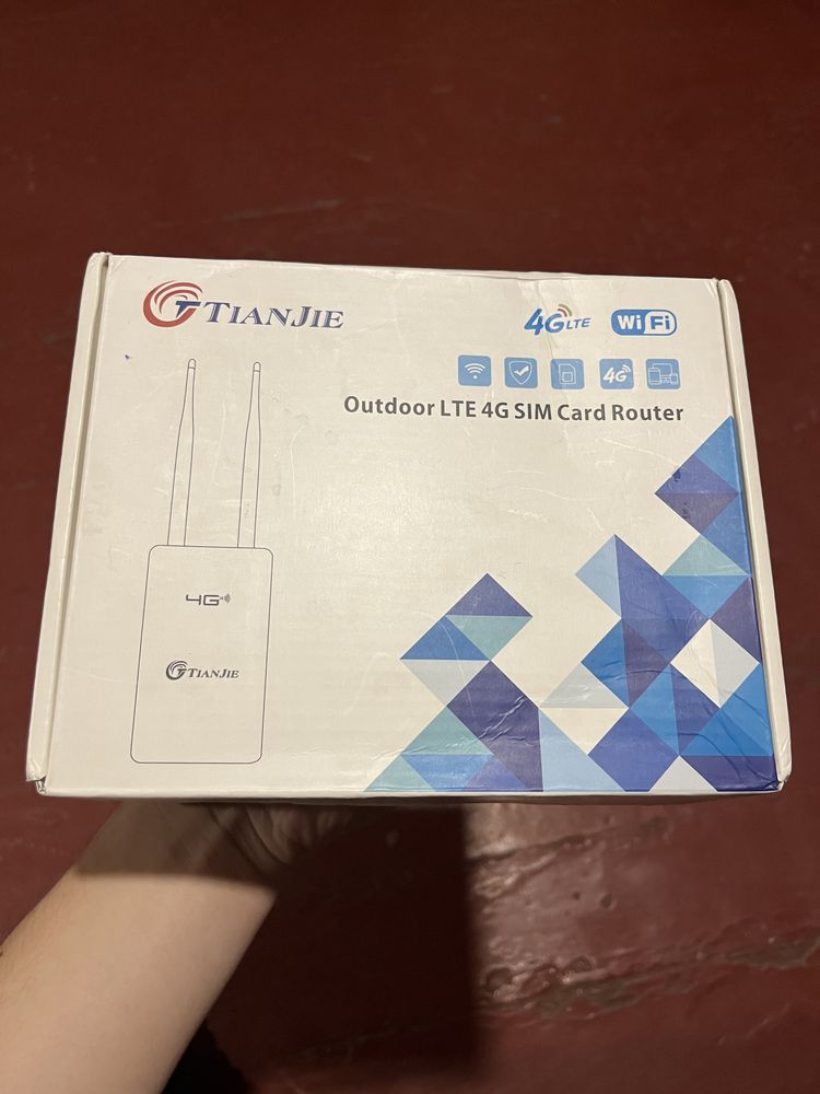 Tianjie. Outdoor LTE 4G SIM Card Router