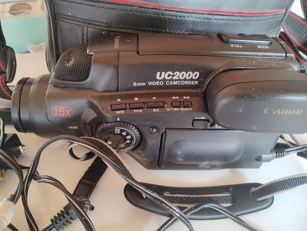 Kamera Canon UC 2000