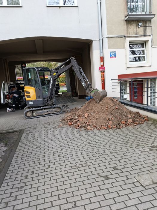 Usługi Minikoparka, miniładowarka, wywrotką, młot, wiertnica, transpor