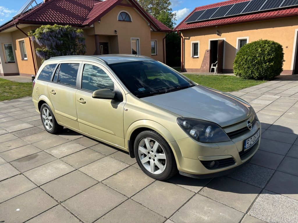 Opel Astra H 1.9CDTI 150km