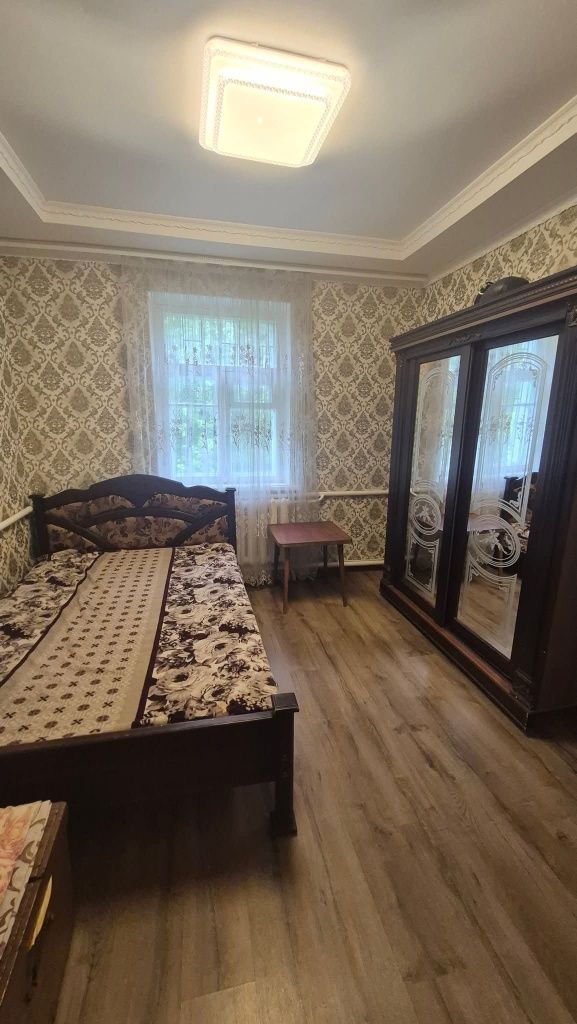 Продам окремий будинок в районі міської  лікарні  в Коростені