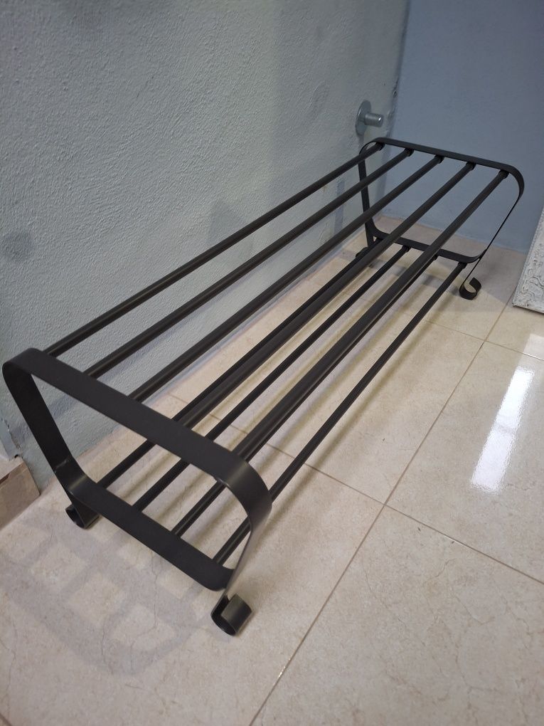 Calçadeira / Móvel para sapatos