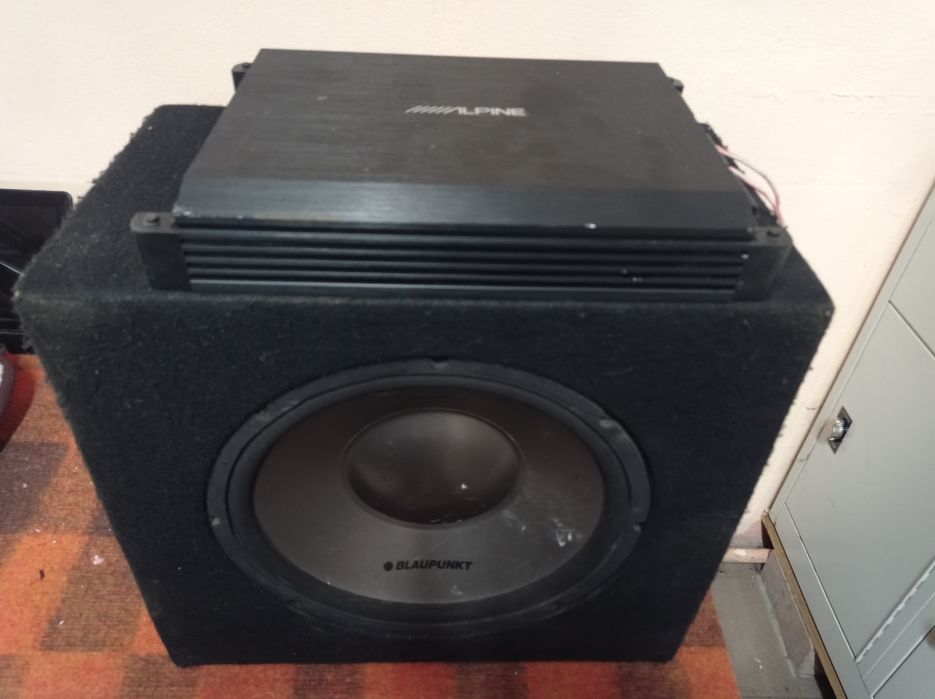 Tuba basowa subwoofer  Blaupunkt + wzmacniacz Alpine