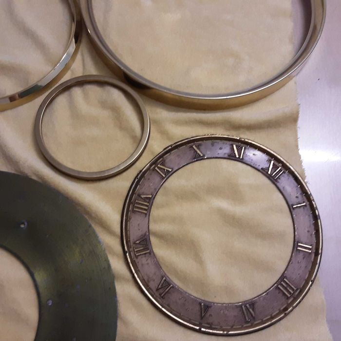 Ramki do starych zegarów