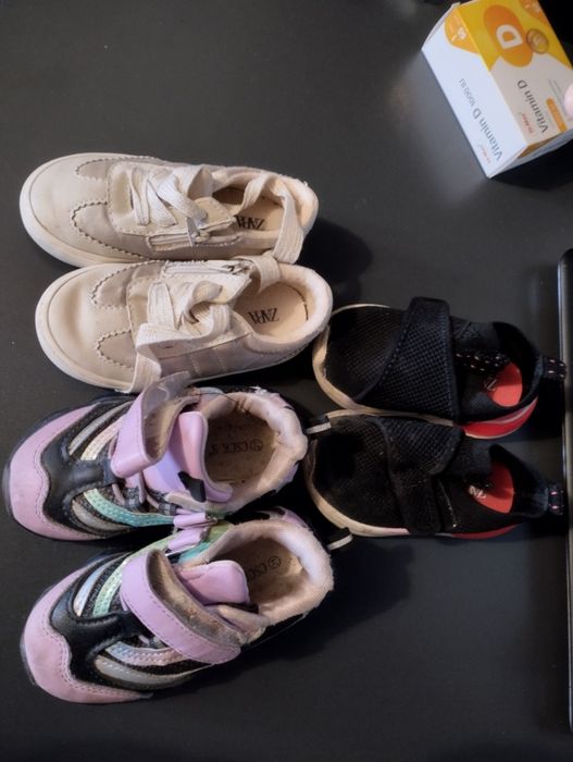 Кросівки для дівчинки