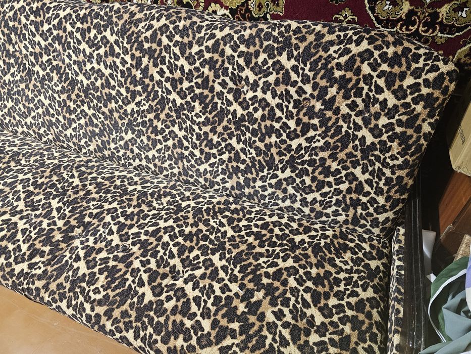 Продам диван книжка