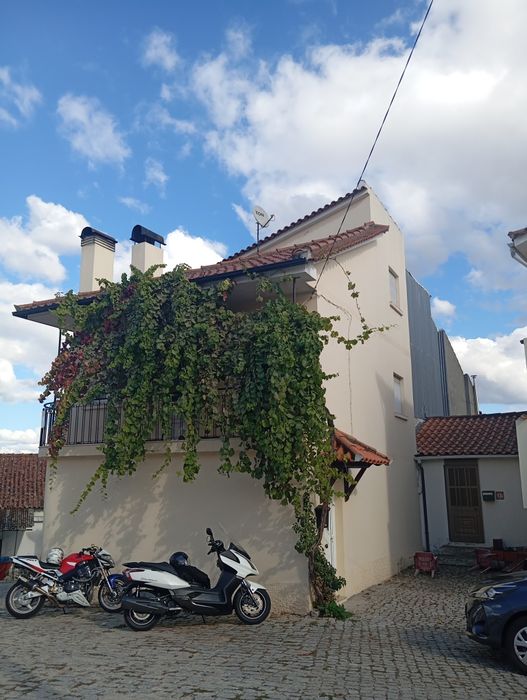 Venda moradia aldeia Lebução