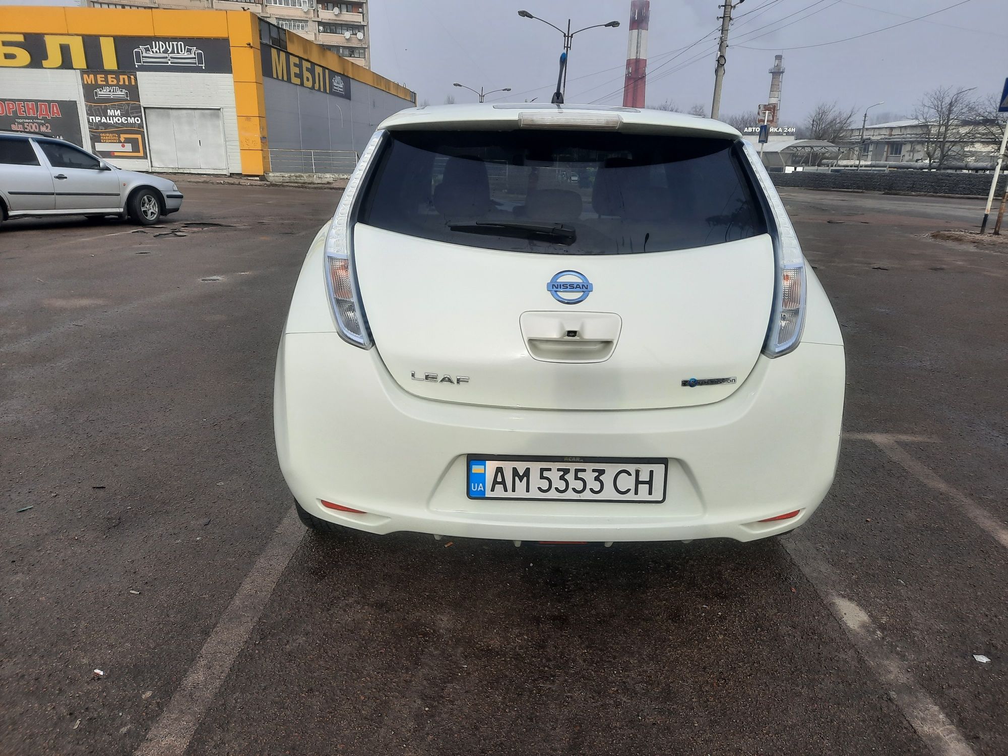 Nissan Leaf нісан ліф