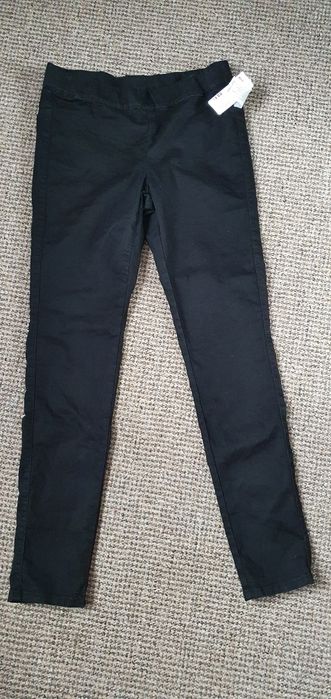 Czarne spodnie skinny od KappAhl r44