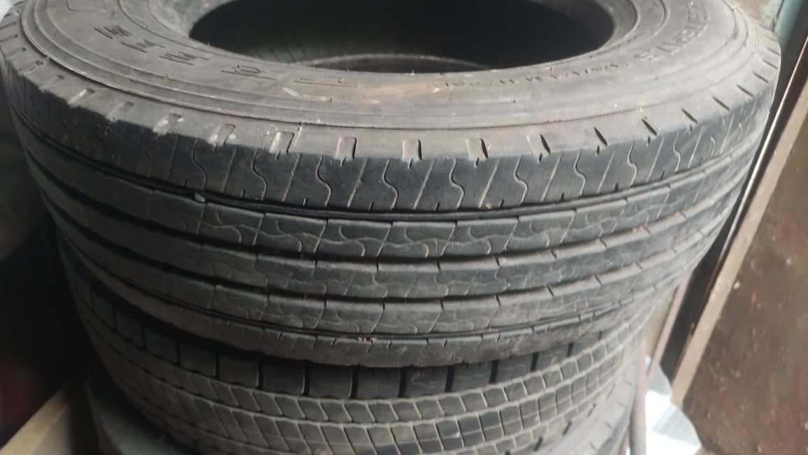 Продам гуму 205 75 r17.5