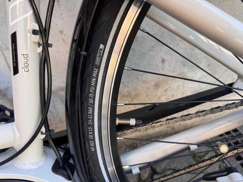 Електровелосипед Triumph Bosch + зарядний пристрій 36-4 без ключа.