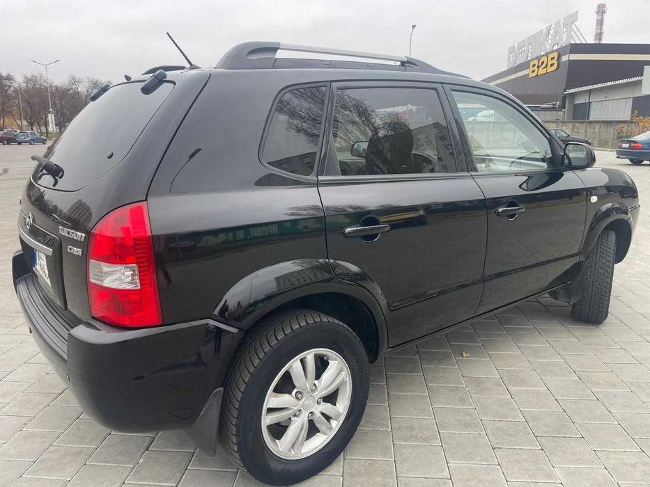 HYUNDAI/Tucson 2009 2.0 диз. 140к.с.  6ст. МКПП